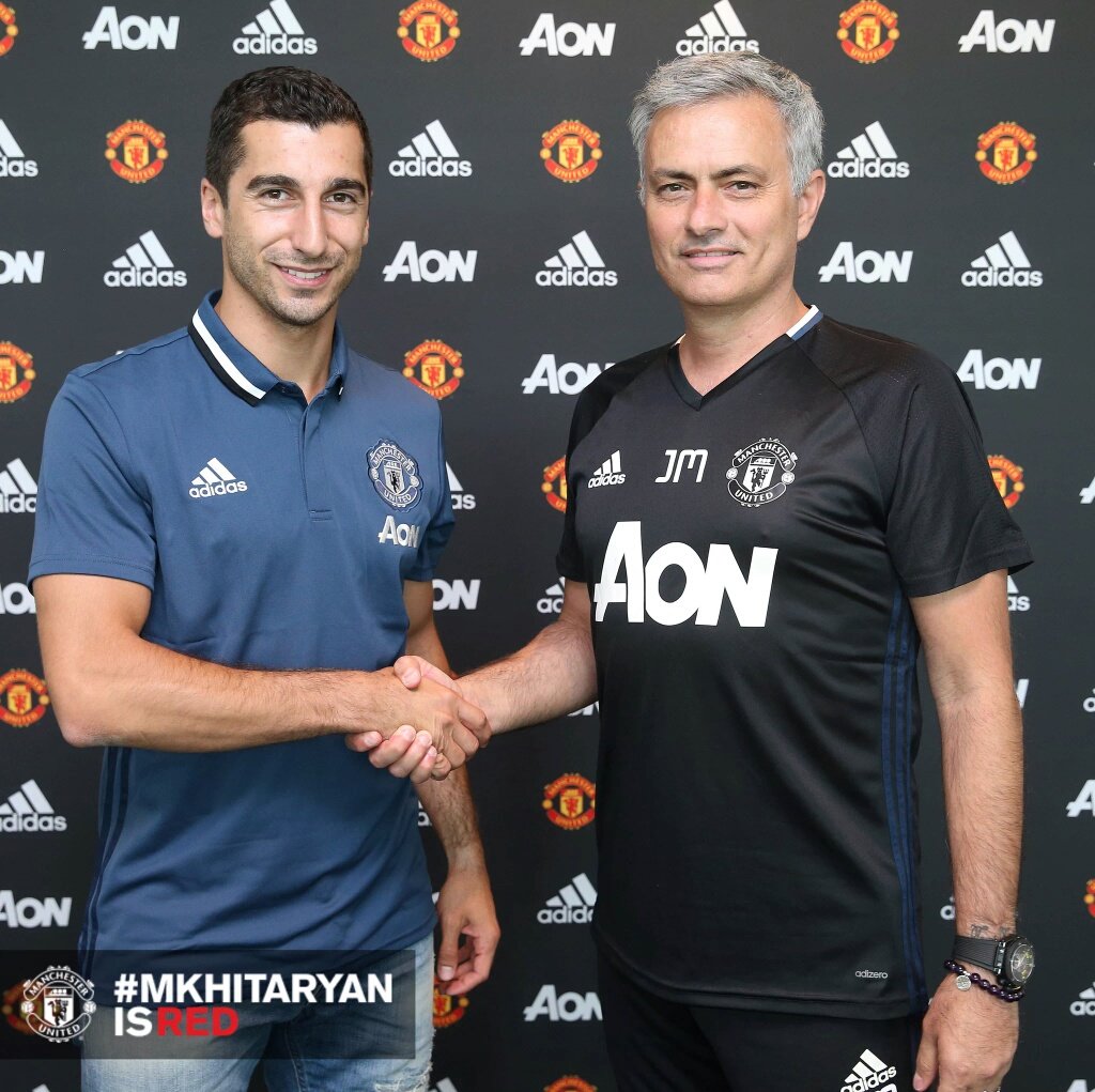ManUtdFF's tweet photo. Manchester United have announced the signing of Henrikh Mkhitaryan. https://t.co/YaIR63ev3O