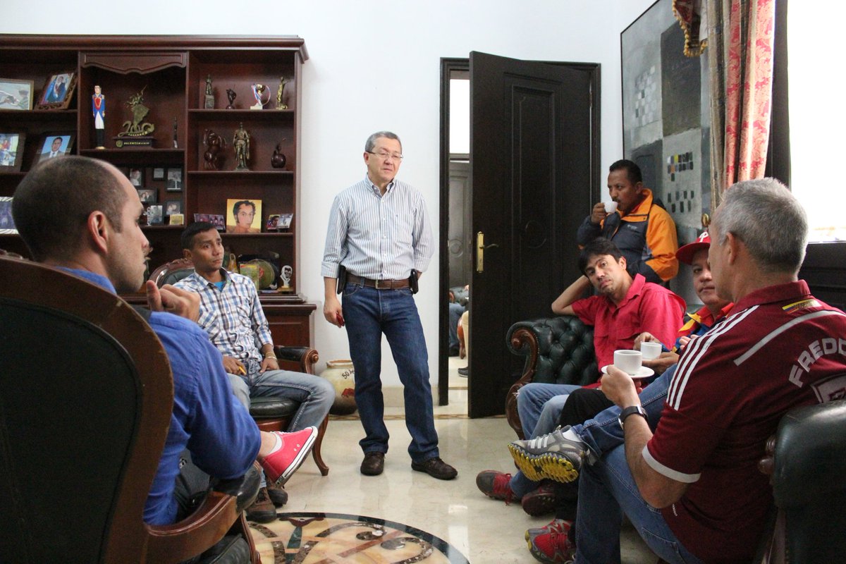 FreddyBernal's tweet photo. Iniciamos el recorrido nacional para la verificación y funcionamiento de los #CLAP, hoy estamos en el Edo. Yaracuy https://t.co/lw2eDymN7t