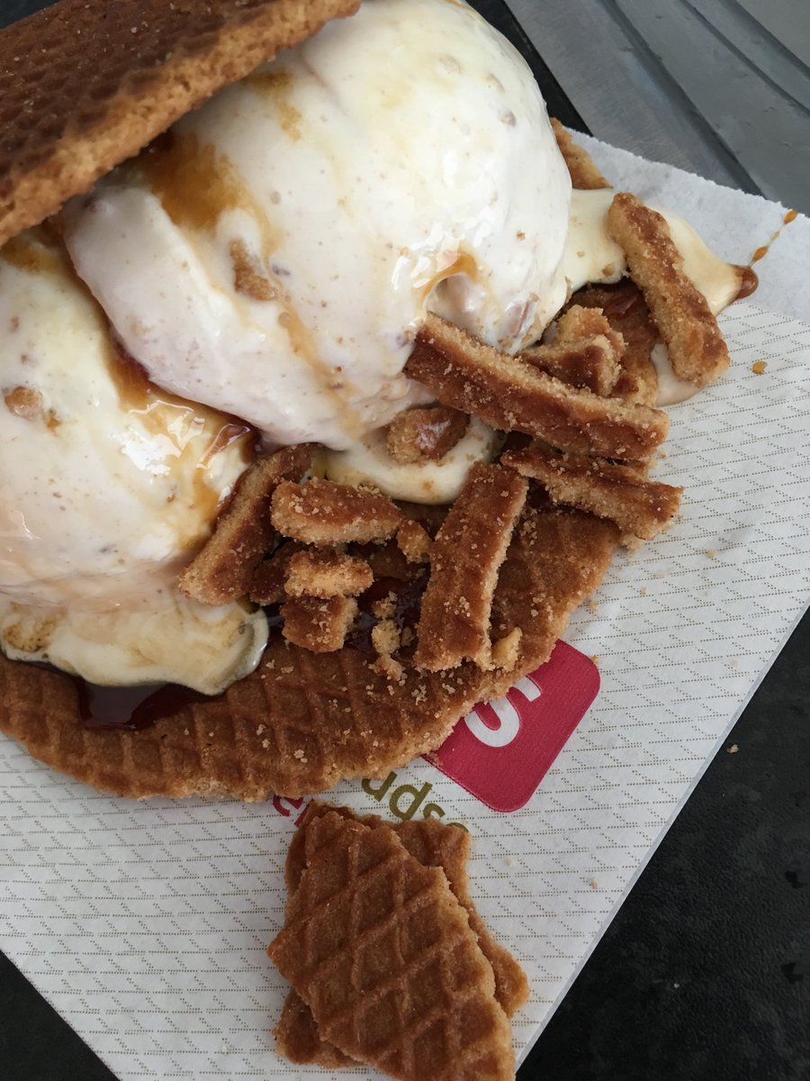 schefke85's tweet image. Je hebt zomaar ijs maar je hebt ook heerlijk vers #stroopwafelijs!
Hou de pagina in de gaten
Stroopwafelbakker.com
