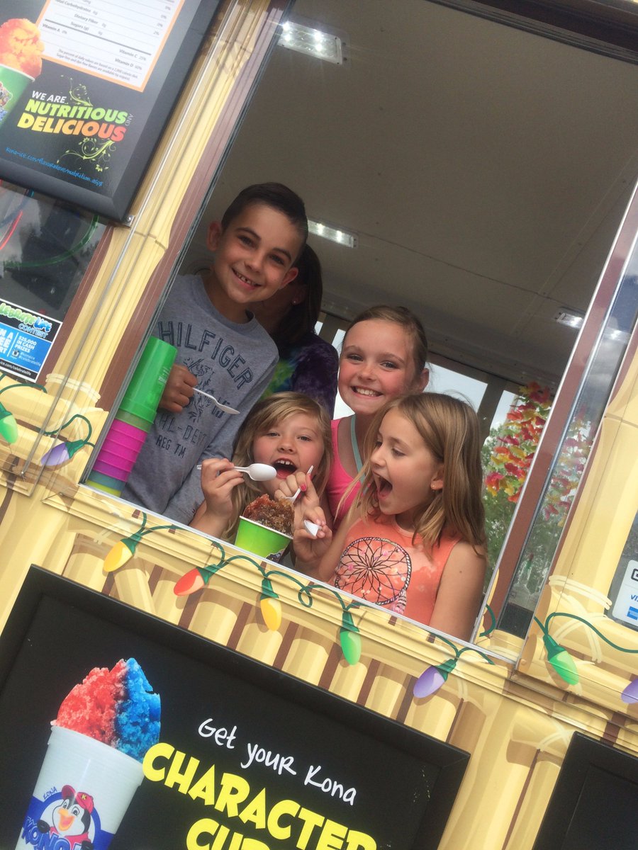 CampusStep's tweet photo. Kona Ice was amazing yesterday!! Thank you to all that came out! The rest of you in Brooks missed out!! @kona_ab https://t.co/Jt9WTxWFAm
