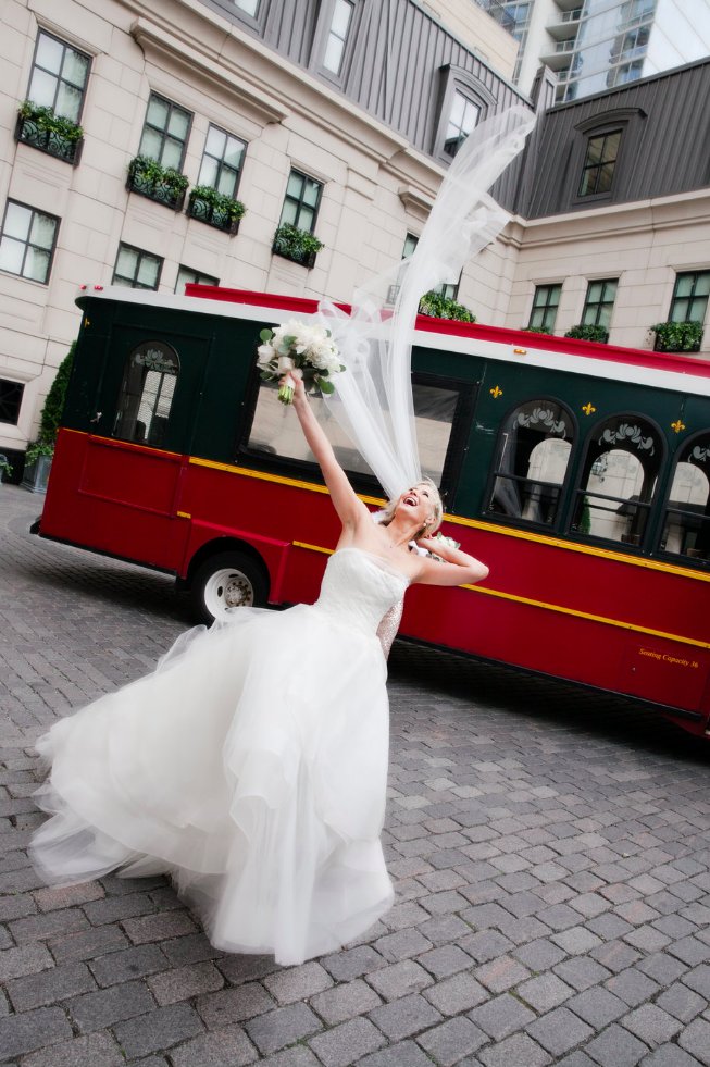 RT <a href="/waldorf_chicago/">Waldorf Astoria Chicago</a>: A stunning bride, #WeddingWednesday (Photo: via Julie Mikos Photography)  #chismiles