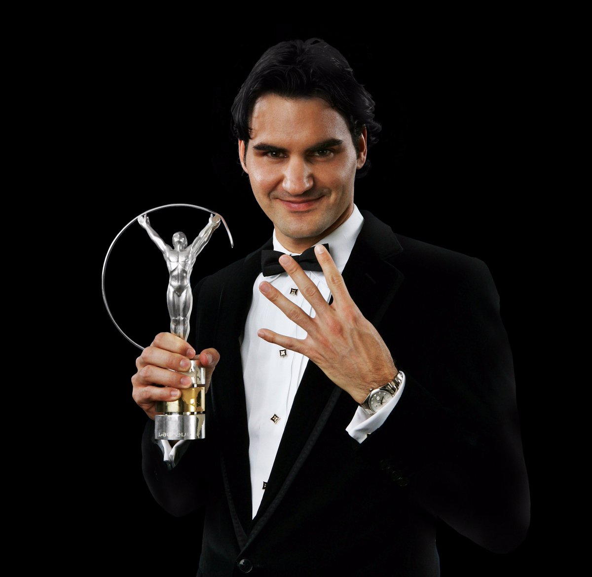 LaureusSport's tweet photo. Four-time Laureus Award winner Roger Federer has now won 307 Major-matches, the most among any tennis player!  #wow https://t.co/idzupXpj56