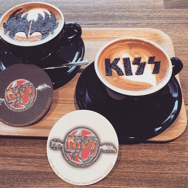 GardelliCoffees's tweet photo. Happy World Kiss Day!
It's all about the band, right? β€οΈπ
#WolrdKissDay
#FallInCoffee
https://t.co/0CgQgWnVP3 https://t.co/AC1p6CvBB0