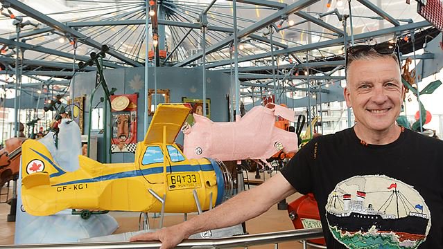 ELSECanada's tweet photo. #Solar powered #PrideofCanada #Carousel gets spinning in #Markham https://t.co/N3hZeaC5Tc https://t.co/H82lJPB4KG
