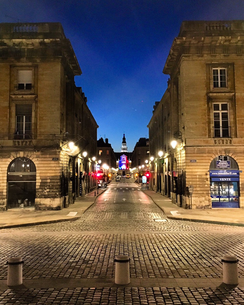 ReimsGoodNews's tweet photo. Reims est belle la nuit !
#Patrimoine #tourisme #ReimsLaNuit #Reims #Nuit #champagne #marne https://t.co/CunHPCUTVU