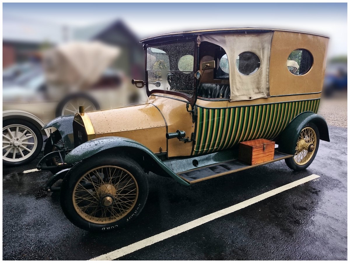 dringotime's tweet photo. @TaclaTaid #vintagecars #museum evening the rain.. #Anglesey https://t.co/5enXW8p1Ns
