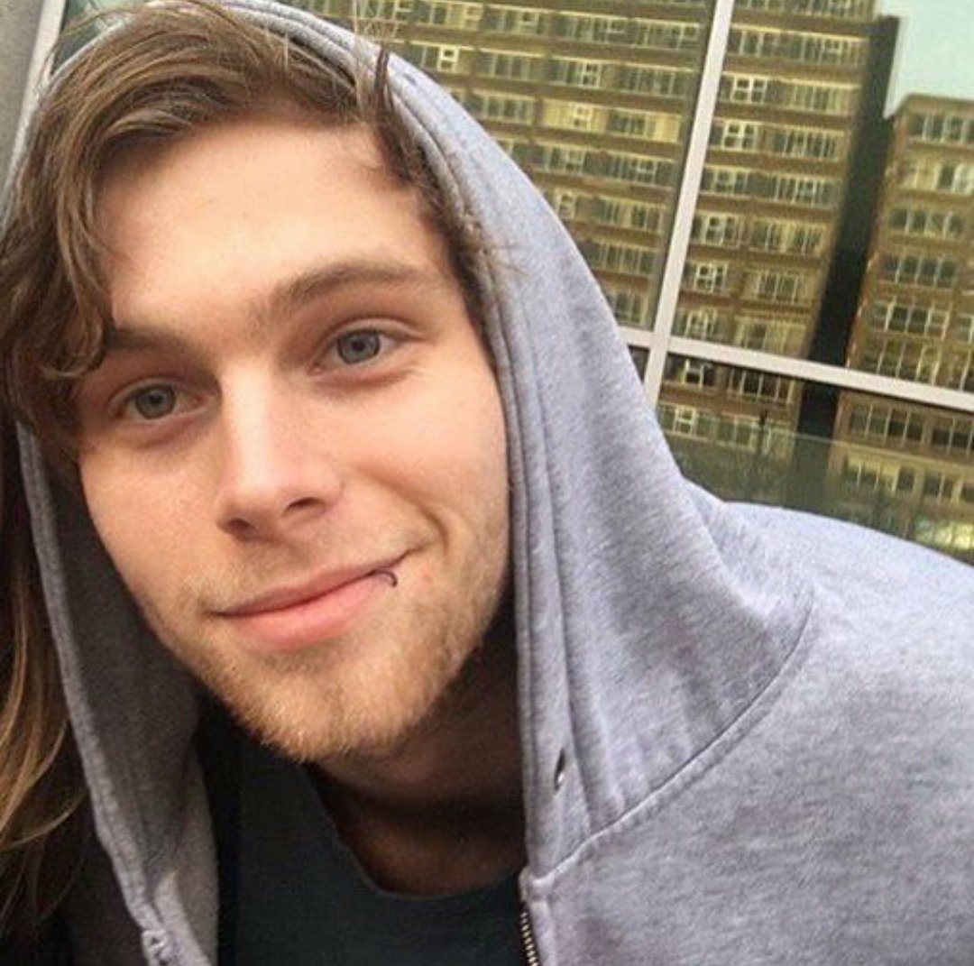 oubaxence's tweet photo. Tagged by @ehytommo 💕 https://t.co/IeSQpWrqfU