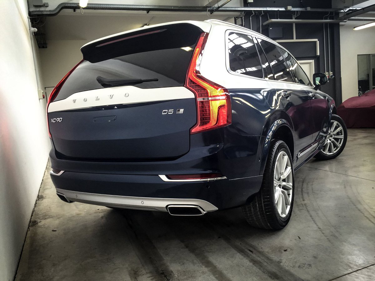 motorionline's tweet photo. #GarageItaliaCustoms firma la one-off con livrea bicolore della #Volvo #XC90 https://t.co/z3mXkKR15d #VolvoXC90 #SUV https://t.co/O5pWIURLYa