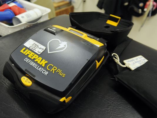 StrykerEC's tweet image. 4th of July parade nearly ends in tragedy, luckily police were on hand with an #AED. 
vrl.ht/3qZp9