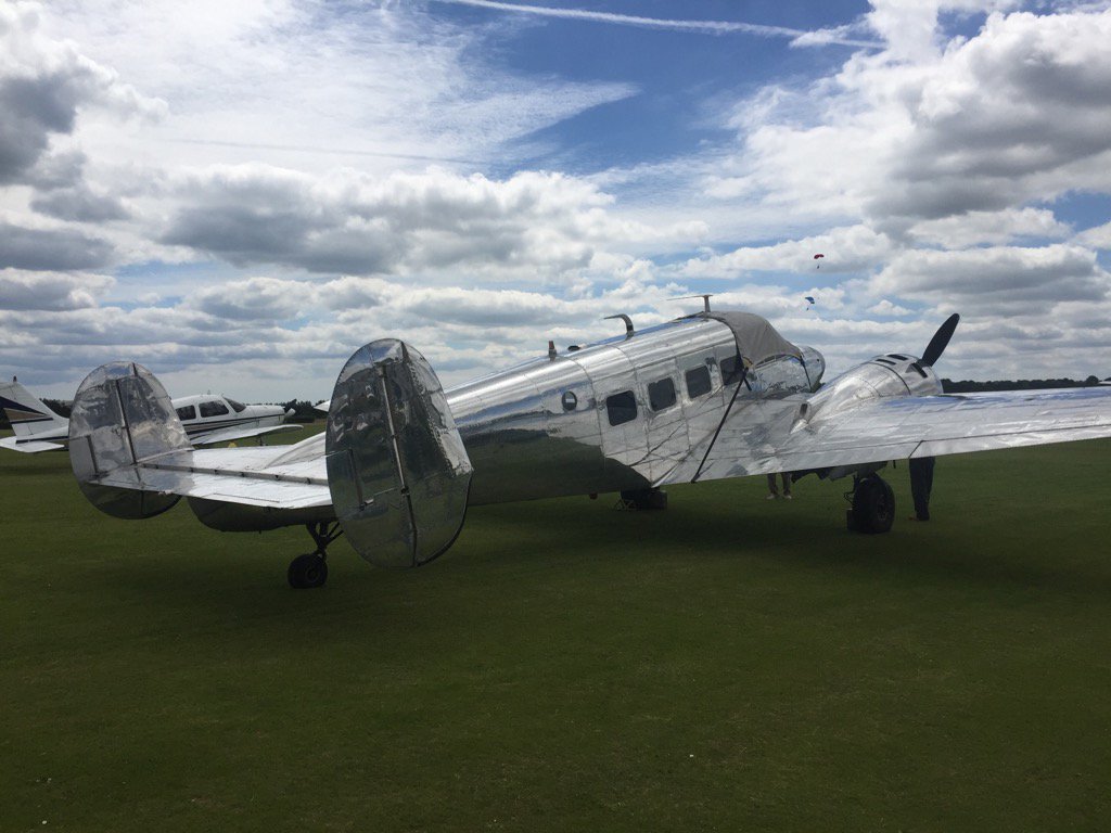 purpleaviation's tweet photo. Warbird Beech18 https://t.co/hHzadptkvo