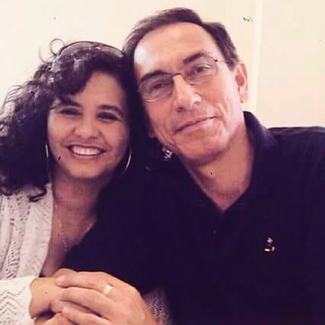 MartinVizcarraC's tweet photo. #EseProfeque está a mi lado y me da fuerzas para seguir adelante. Esa profesora es mi esposa Maribel. https://t.co/Ij6iGzyTuj