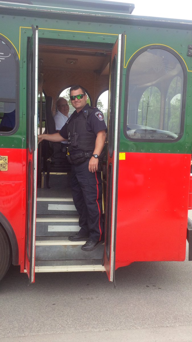 TheBeachCop's tweet photo. PC Ken Cook on his first day as #saugeenshores 1st #transitCop #communitycops #SSTrolley https://t.co/Rc3xMihkqG