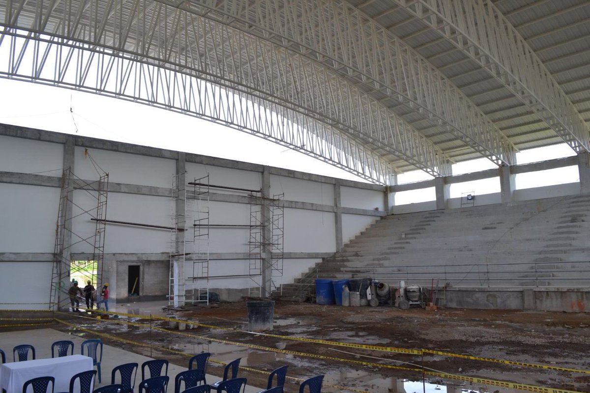 dumek_turbay's tweet photo. Visitamos ahora las obras finales de nuestro coliseo y del Centro de Alto Rendimiento en Santa Rosa del Sur. https://t.co/Oi0uz4MyS4