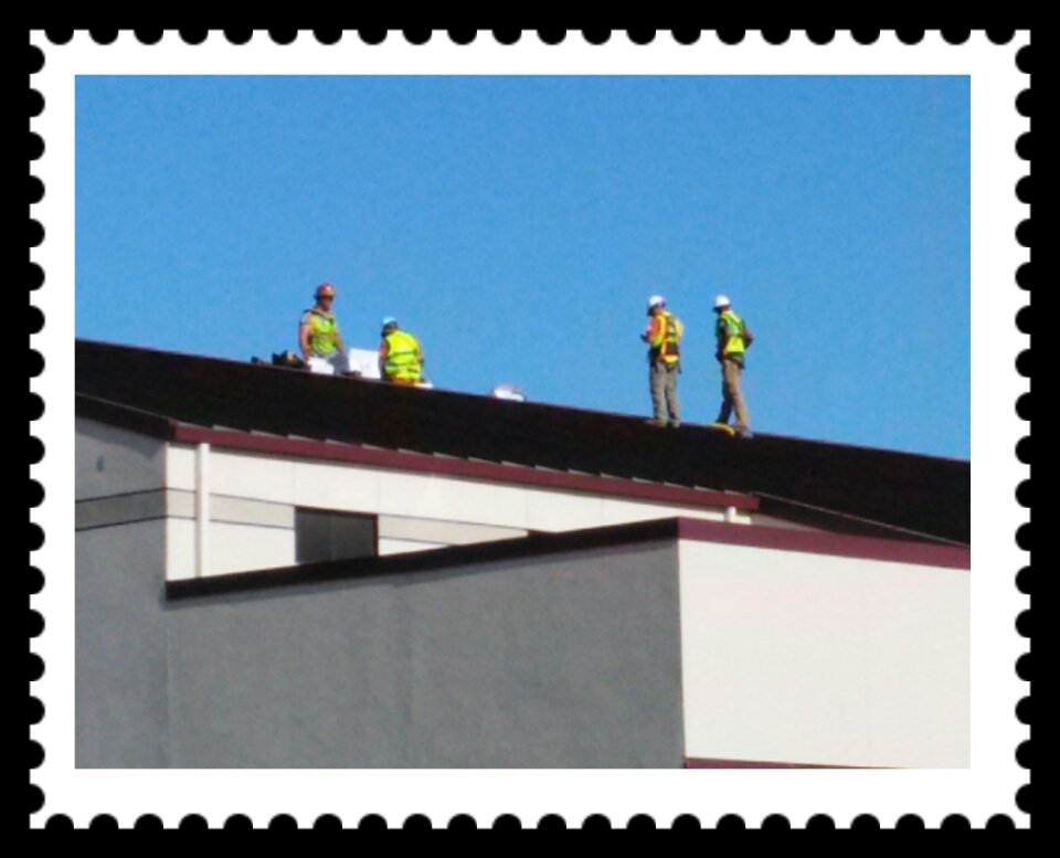Riversideplesd's tweet photo. @Riversideplesd Our friends from WESTHAVEN working hard at installing our solar! https://t.co/9tsB5VkkQK