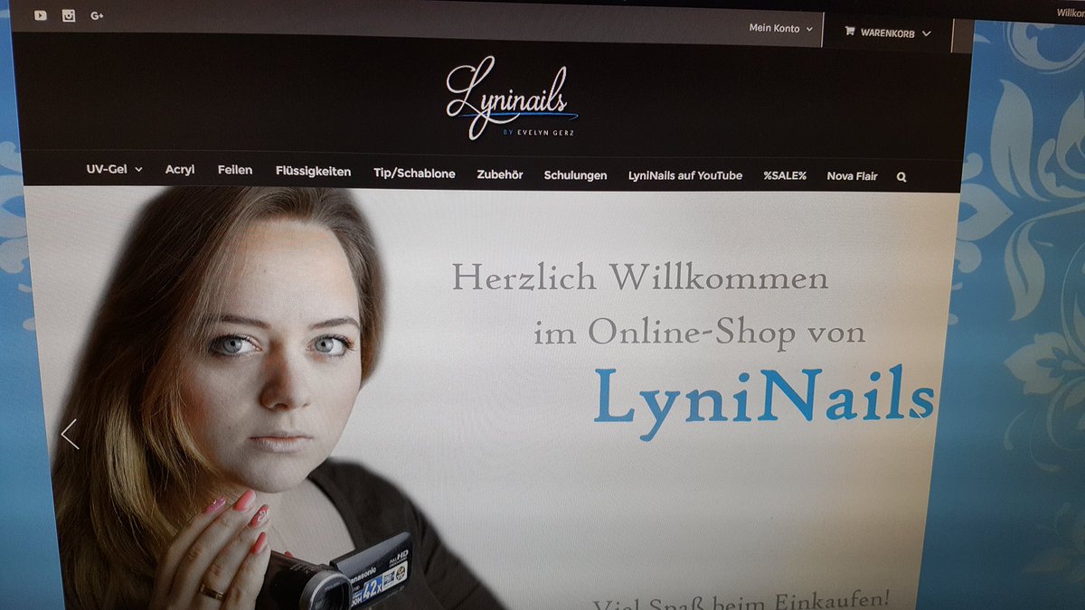 lyninails's tweet photo. Mein onlineshop liefert nun auch nach Österreich 😊 https://t.co/O1wRyui3Hr