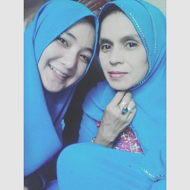 Harfi_FU's tweet photo. Semangatku, motivasiku, idolaku, segalanya bagiku 😘😘 https://t.co/PWVLZF5JlP