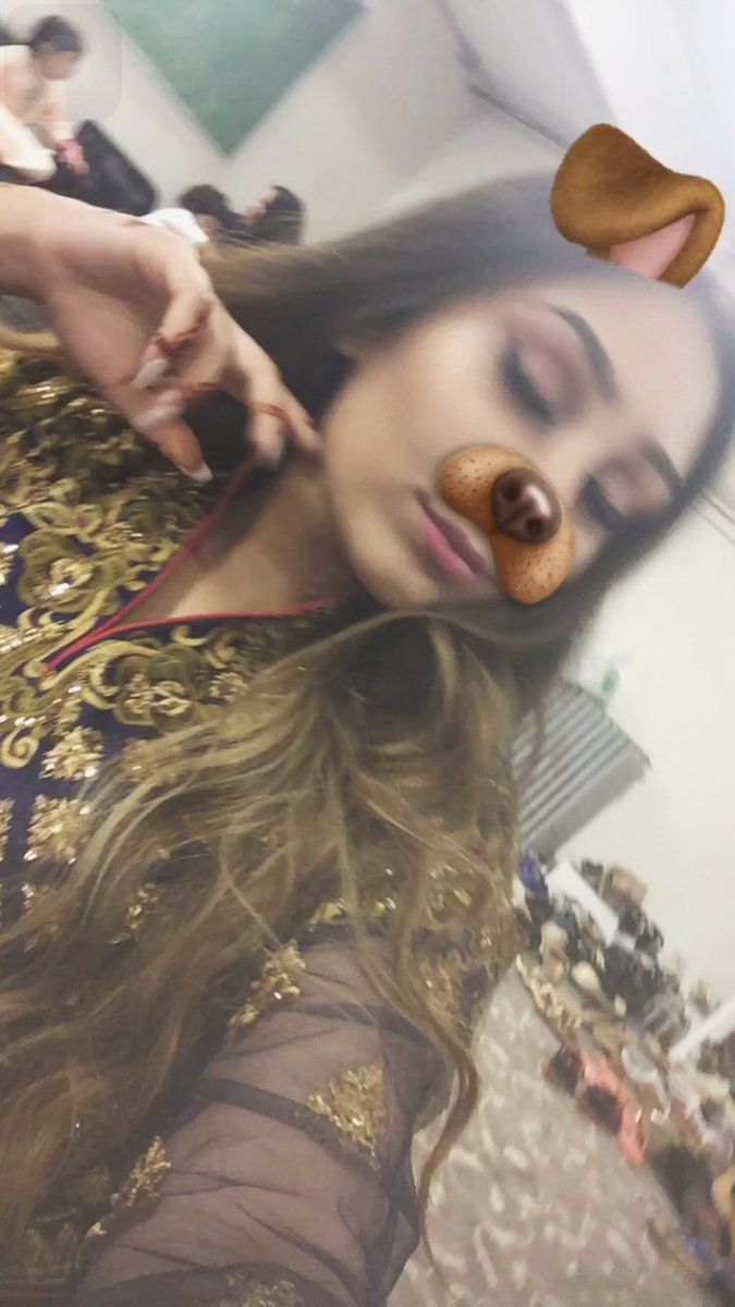 uhhhkayyy's tweet photo. EID MUBARAK 😛💖 #eidszn https://t.co/ekfFuBSELK