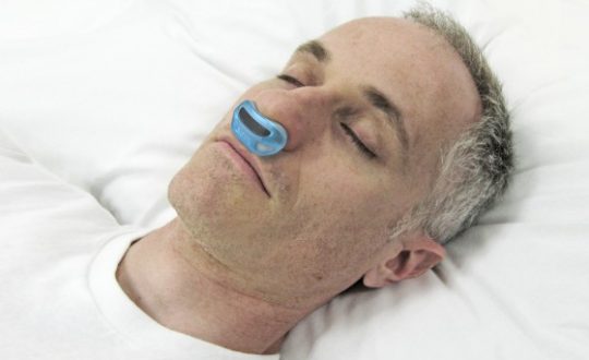 truckersnews's tweet photo. This small device could replace your CPAP machine: https://t.co/gLRmLwsMEj https://t.co/65qOgSd1mF