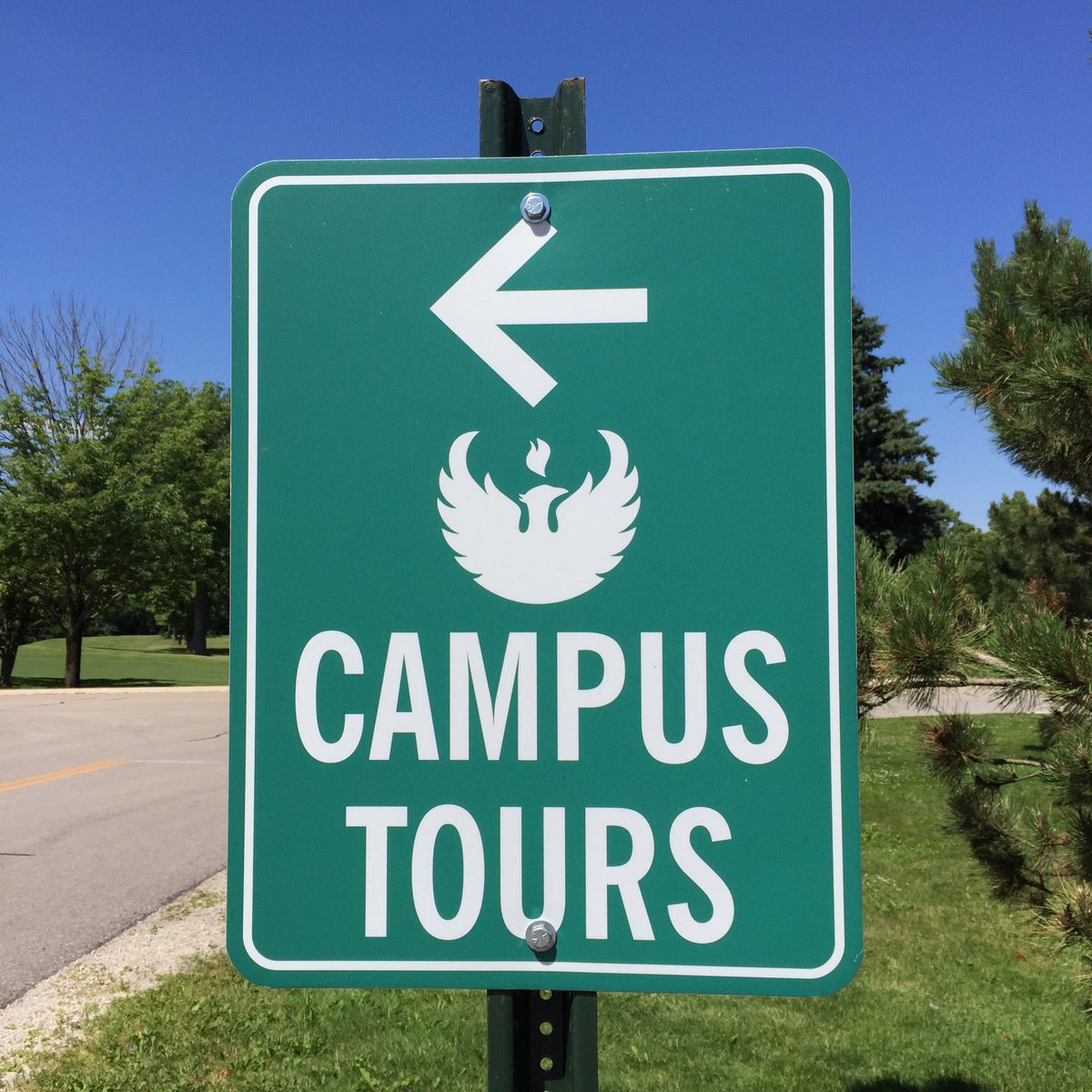 uwgb's tweet photo. 👀 what #UWGB is like. Plan your #uwgbtour: https://t.co/OWvwueCr6K https://t.co/prqFfxksy5