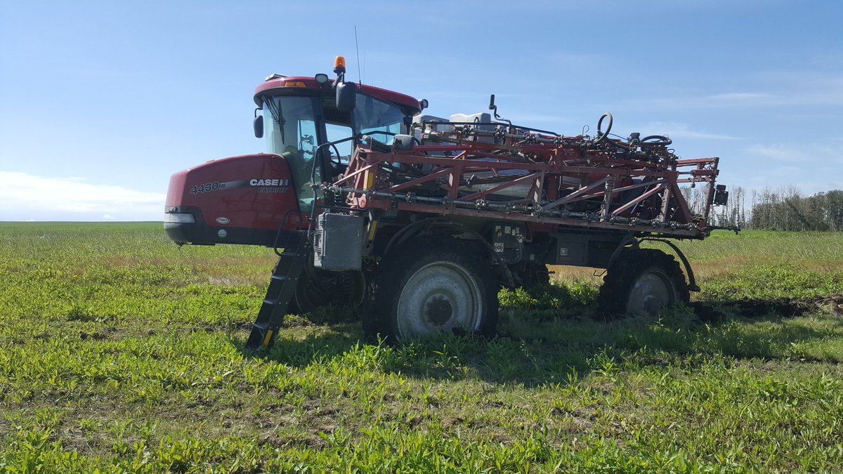 windypopfarm's tweet photo. Had to get stuck with the #pizzacutters to stay humble. At least it was in the weeds and not the crop. #stuck16 https://t.co/cItOa8FElF