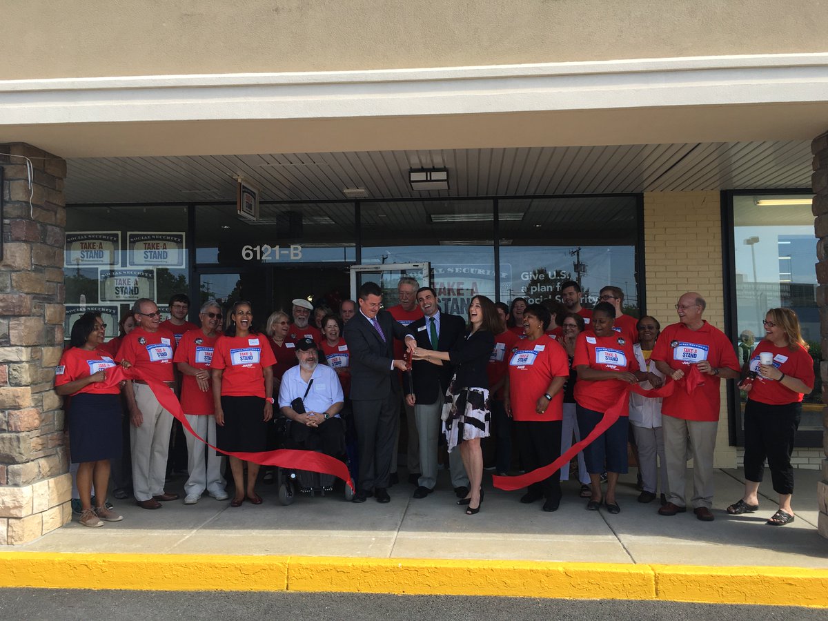 CapitalResults's tweet photo. AARP office opening in #RVA with @DaveAlbo, @EFillerCorn and @MarkKeam. #takeastand @aarpva https://t.co/WWNmnoBBTh