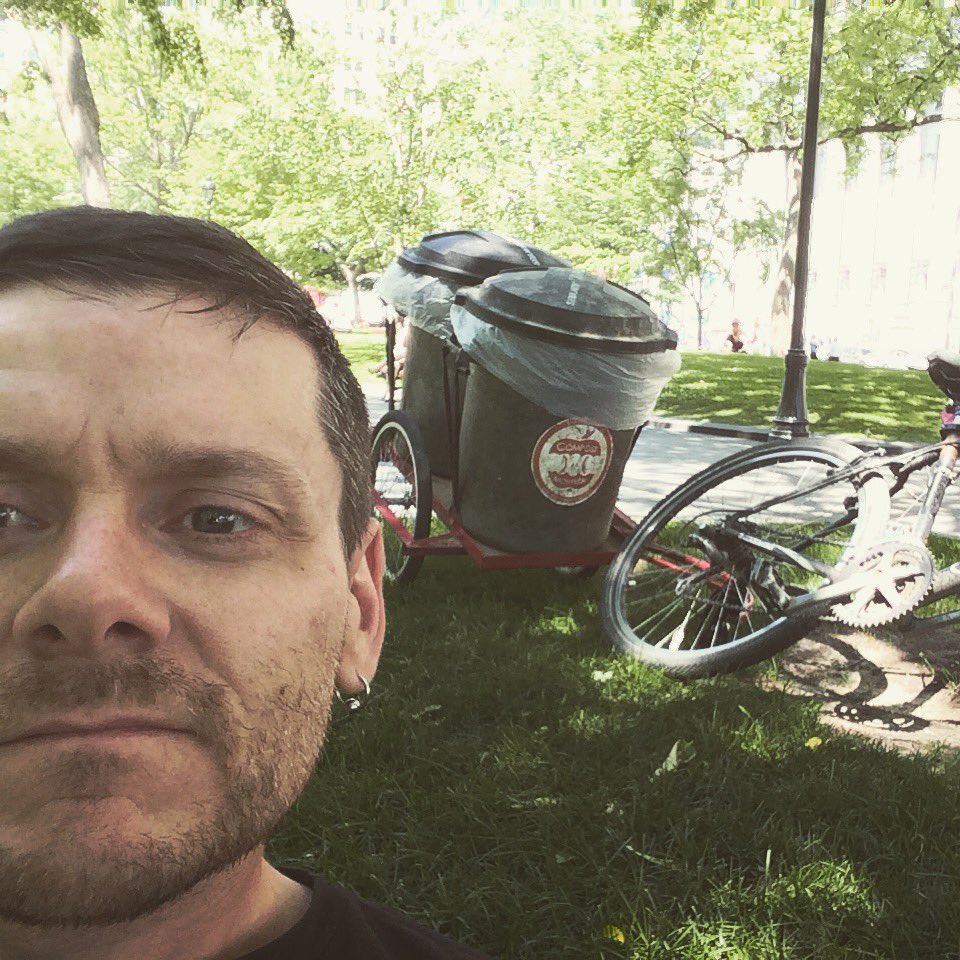 compostmontreal's tweet photo. L'été - la collecte de #compost par vélo #Summertime is the time to collect #organicwaste by #bike! #montreal https://t.co/Ii1ISNlO53