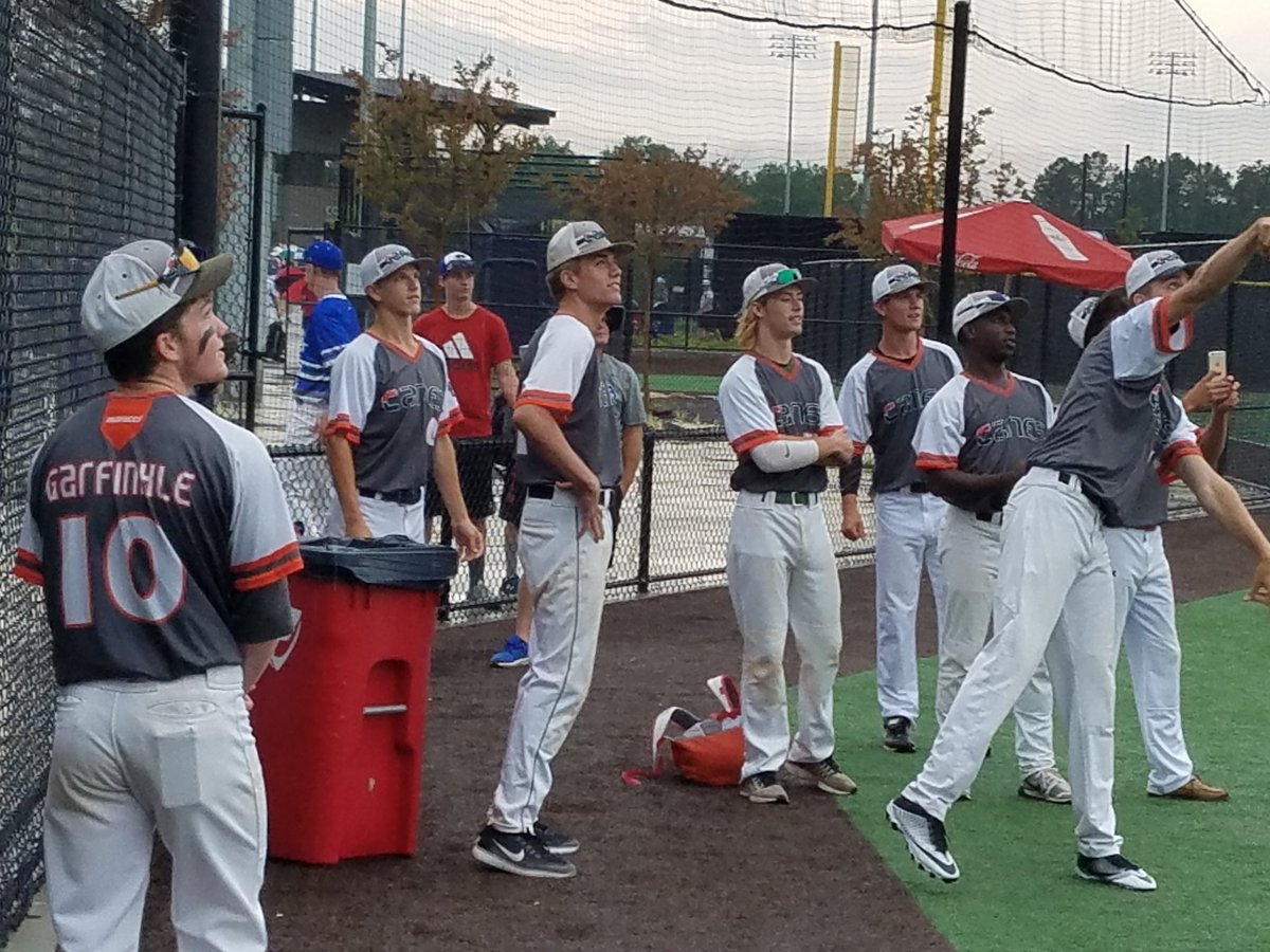 wroseberry's tweet photo. #raindelaygames @SBATheShow @LakePointSports @PerfectGameUSA @HummelJohnny https://t.co/lVEdARV83m