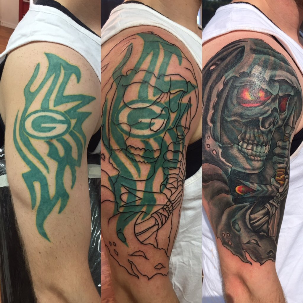 301tattoo's tweet photo. Before &amp; after pics from the first session of this #CoverUp #Tattoo by #NathanMenke #301Tattoo https://t.co/eyp9lNuJr9