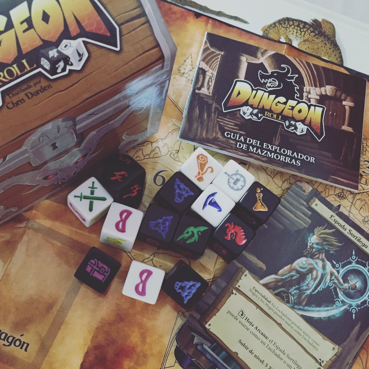 PadresFrikis's tweet image. En mi soledad, partida a #DungeonRoll, previo aprendizaje con los vídeos de @PachecoEsAzul y @MiCabezaFriki