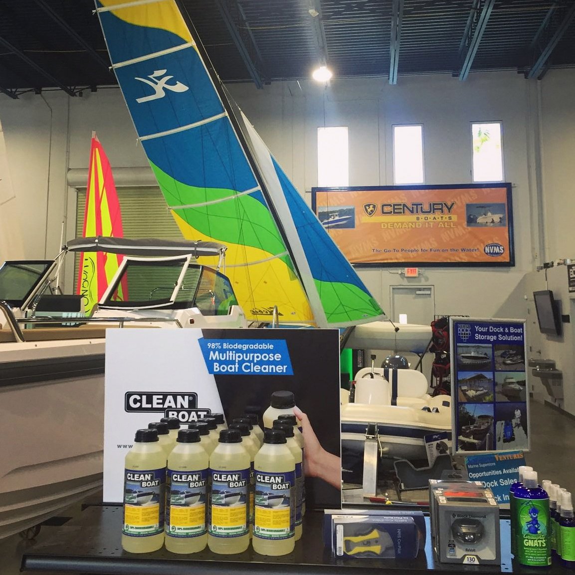 @NauticaVentures choose Clean Boat because it is used and is very powerful on all surfaces and boats. 

#CleanBoat