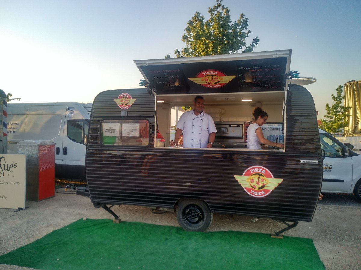 FestiVanFT's tweet photo. Pizza Truck nos traerá su mejor surtido de pizzas. Ven a Serranillos #SerranillosDelValleSeMueveMueveteConEl https://t.co/zuWYDkJ6eZ
