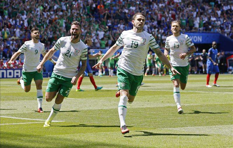 Forever_WestHam's tweet photo. #WHUFC favourites as odds slashed on signing Euro 2016 star #COYI #ForeverWH #NCFC https://t.co/ItXsAhyd7f https://t.co/5U5MJlXqv2