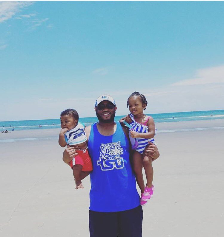 HBCUBuzz's tweet photo. How cute is this dad and his future Tennessee State Tigers ๐๐ฏ #futureHBCU https://t.co/BzkSa8k2Ax
