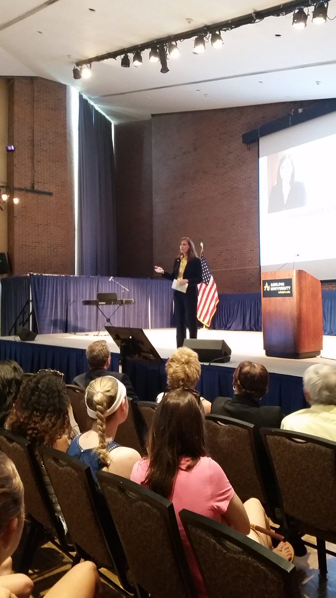 AdelphiUMag's tweet image. @PrezRiordan gave a wonderful talk to the Class of 2020 to kick off Orientation! #Adelphi2020