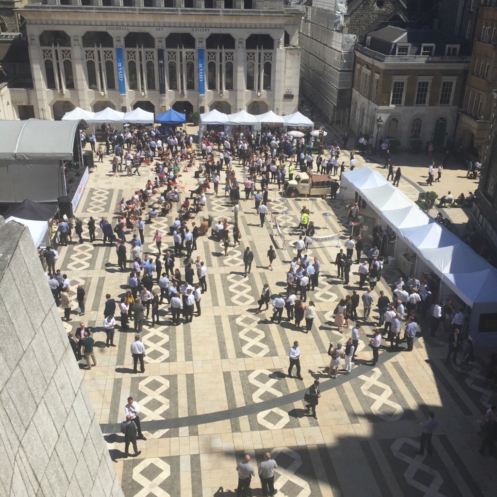 chiefcommoner's tweet photo. Beerfest in Guildhall Yard A very proper use of the Yard https://t.co/uU1OJ7DNM2