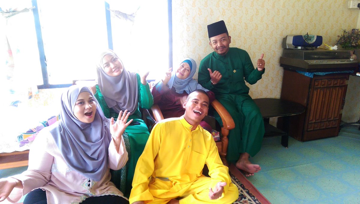 ayedfarid2's tweet photo. Selamat Hari Raya Aidilfitri Maaf Zahir Batin
#syukurselalu#inikanraya https://t.co/jH0RQCkXbG