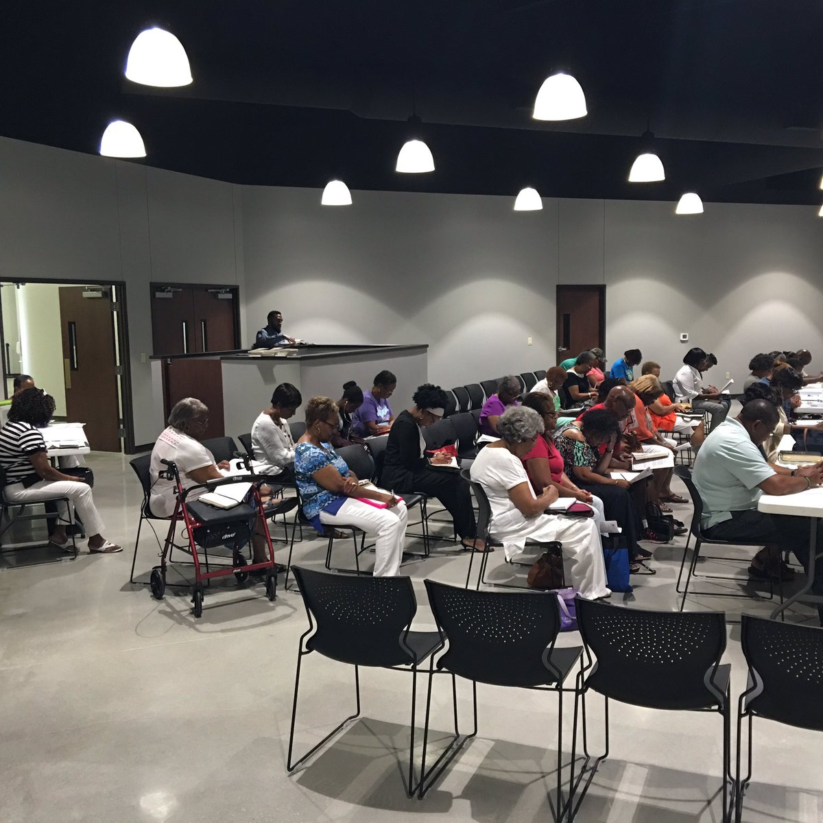 AnthonyLRiley's tweet photo. Midday @TheLukeHumble @thelukemen begins @TheDanielPlan TODAY! Join us Wednesdays, 12n-1p. #multiply #theluke https://t.co/zdXkeGnBHA
