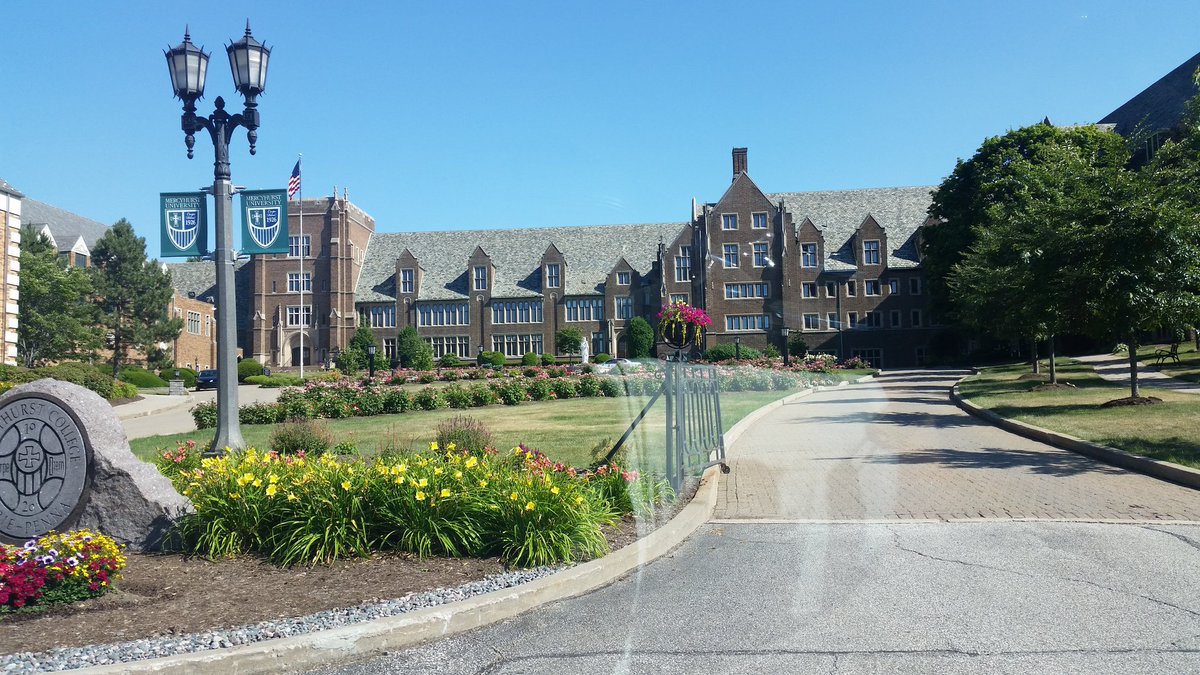 coancm's tweet photo. Always good to come back to Erie and visit @MercyhurstU #Alumni #CO99 https://t.co/247hvm9DCG