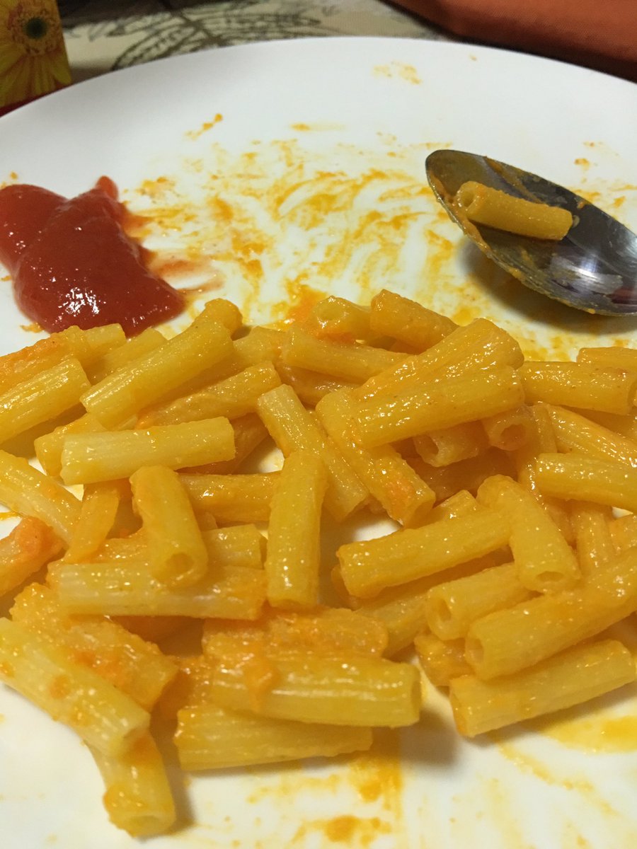 Ini makaroni yg biasa dimasakin <a href="/FellyYoung21/">FellyYefanyFilliang</a> di beskem... Aku bkin sendirii gak enakkkk :,(