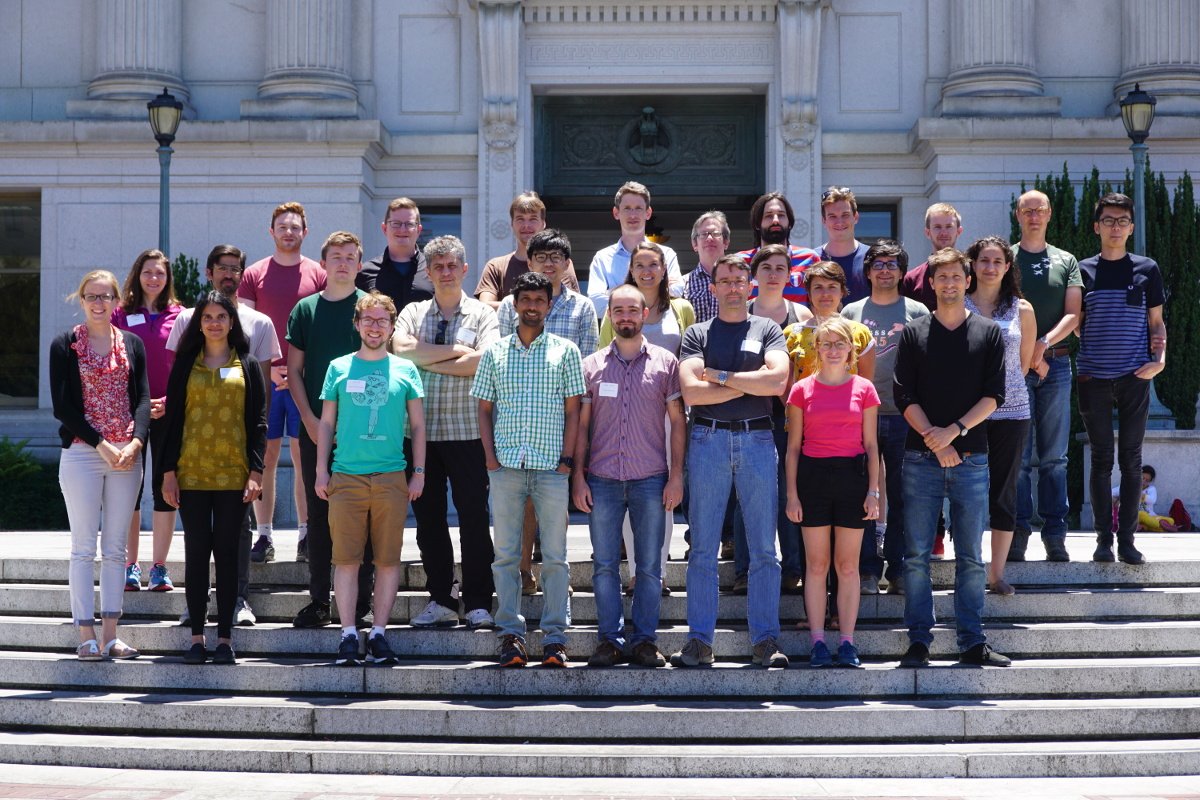 TeebzR's tweet photo. Just woke up and realized #Hackout3 happened 2 weeks ago already! About time to post group pictures
#meerkatpower https://t.co/uD1fjNnhAb