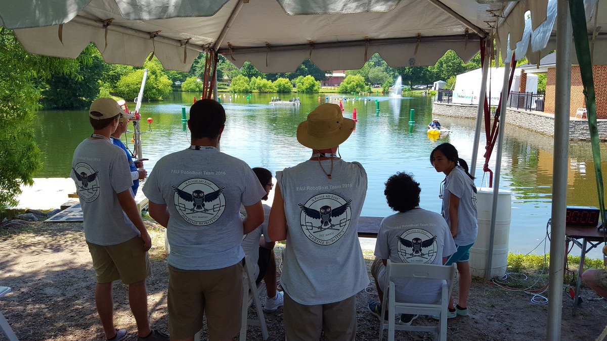 2_Hullz's tweet photo. Boat on the water
#RoboBoat #RoboNation @AUVSIFoundation https://t.co/ha5ZKdQEe9