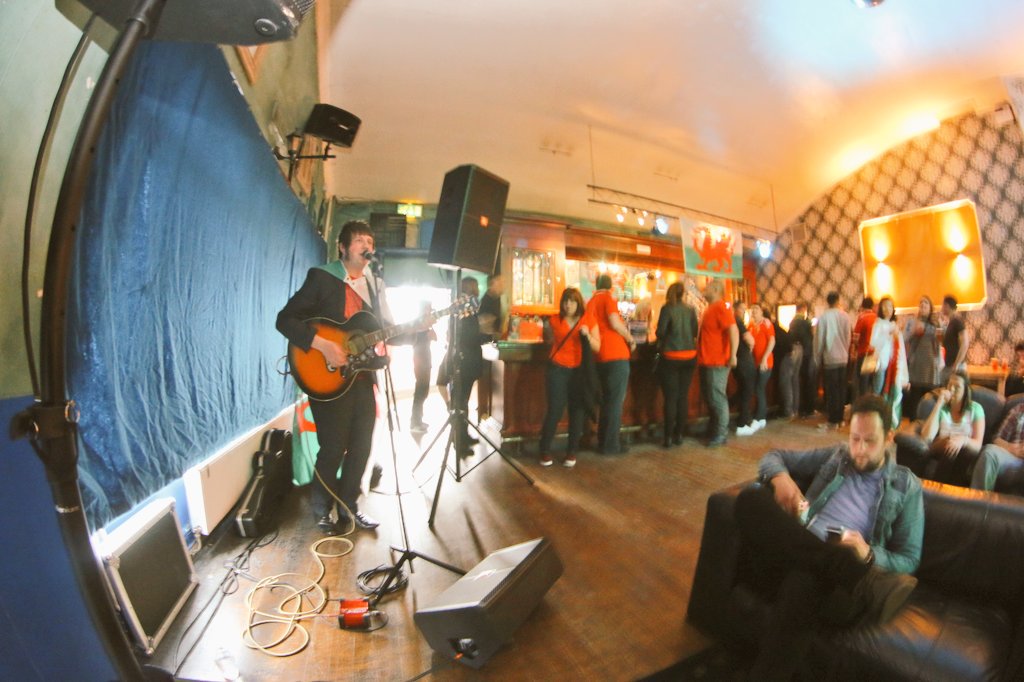 welshphotoguy's tweet photo. Luke Gallagher entertaining #Central #Station unofficial fan Zone #Wrexham #atmospherebuilding #TogetherStronger https://t.co/e540KEiB7t