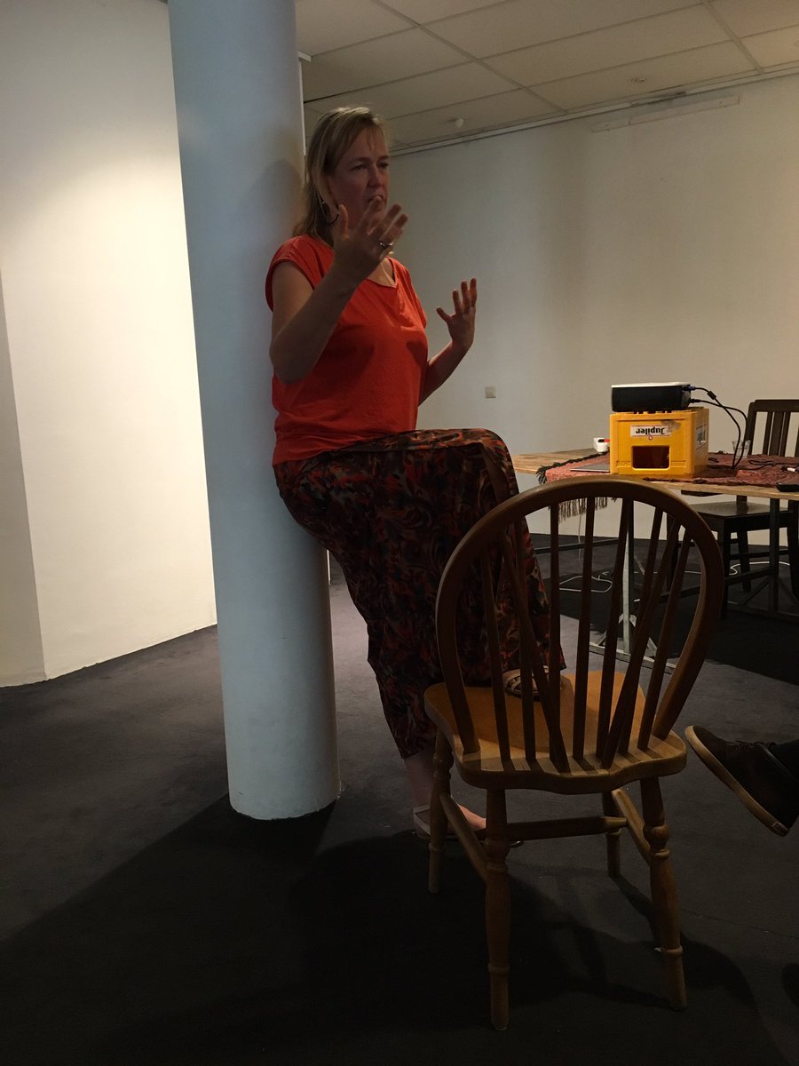 @danielledictus van <a href="/breda/">Gemeente Breda</a> legt uit tot waar het verhaal van Breda is ontwikkeld. #cultuurcafe #breda