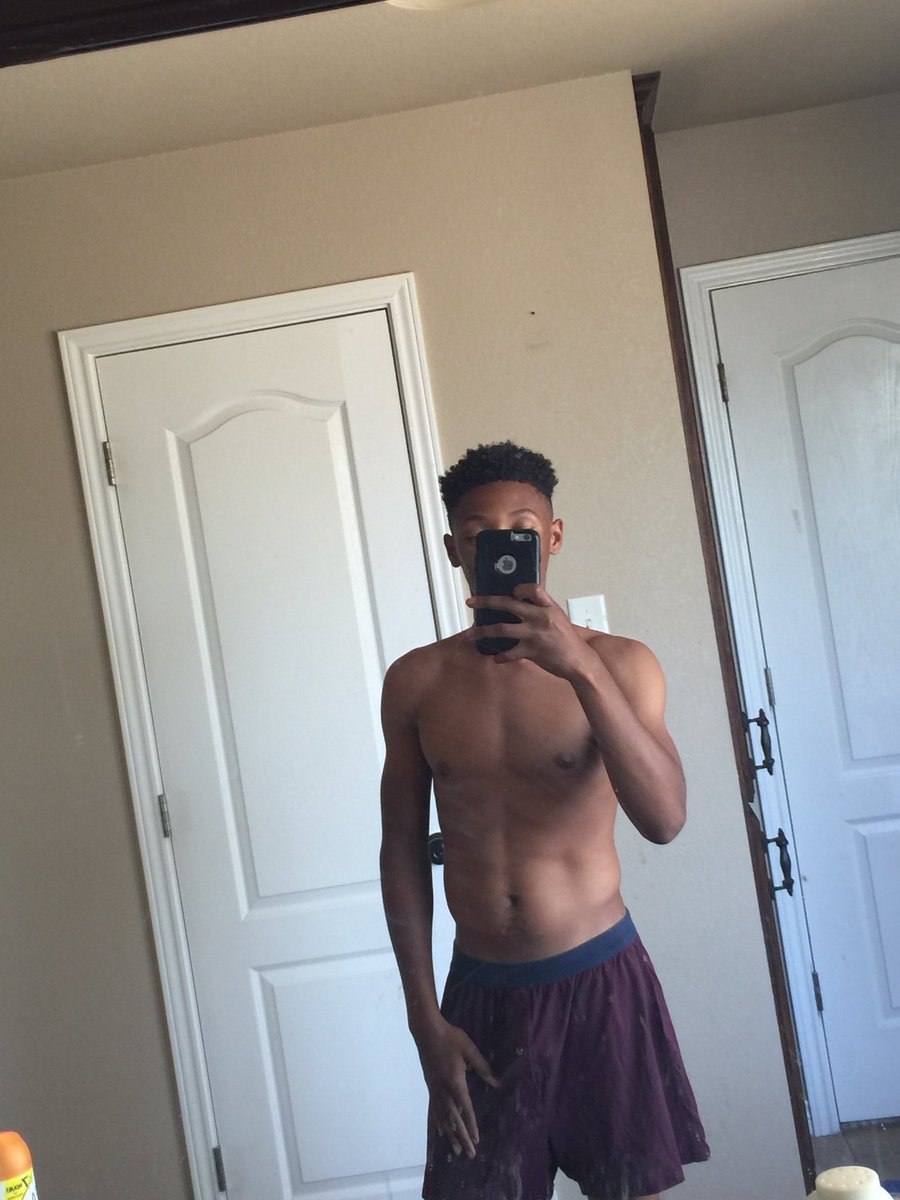 Tizzle33 tweet picture