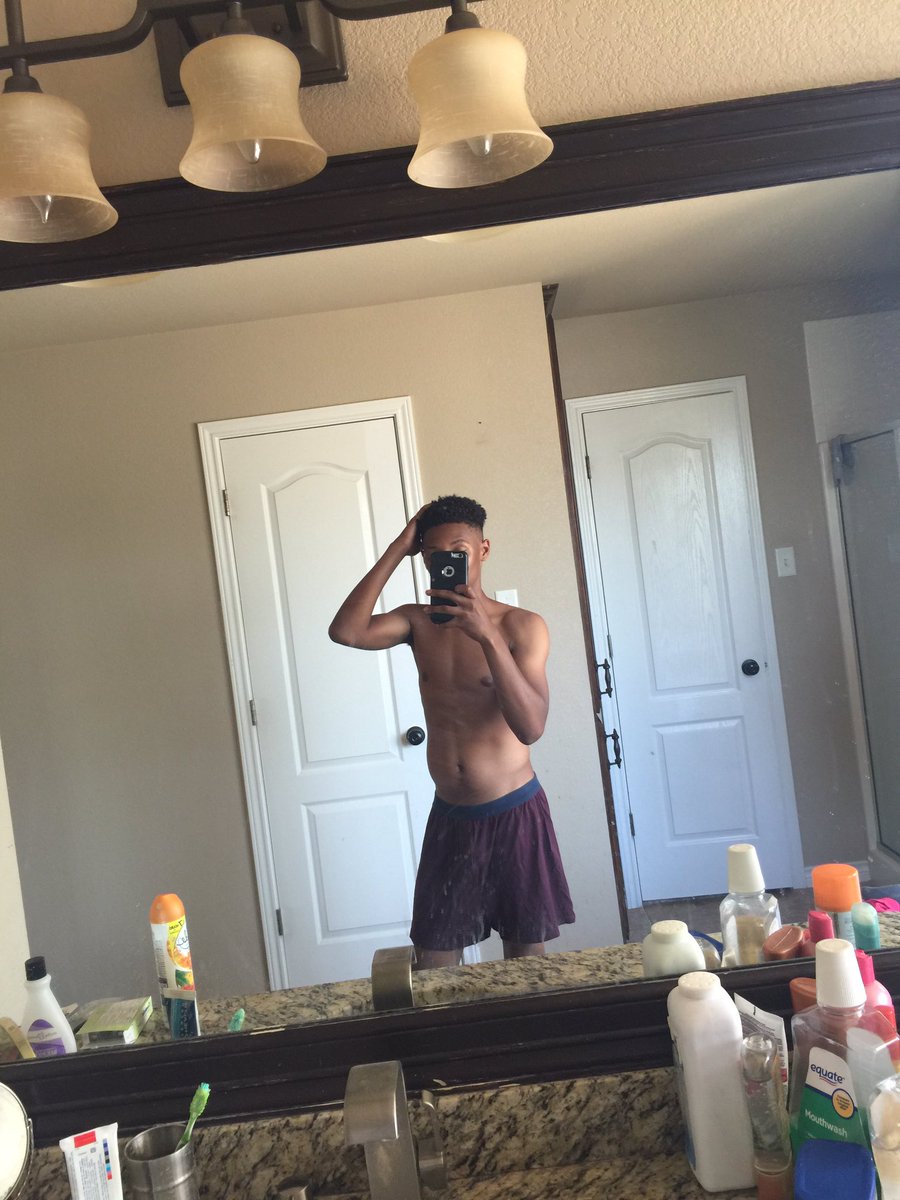 Tizzle33 tweet picture