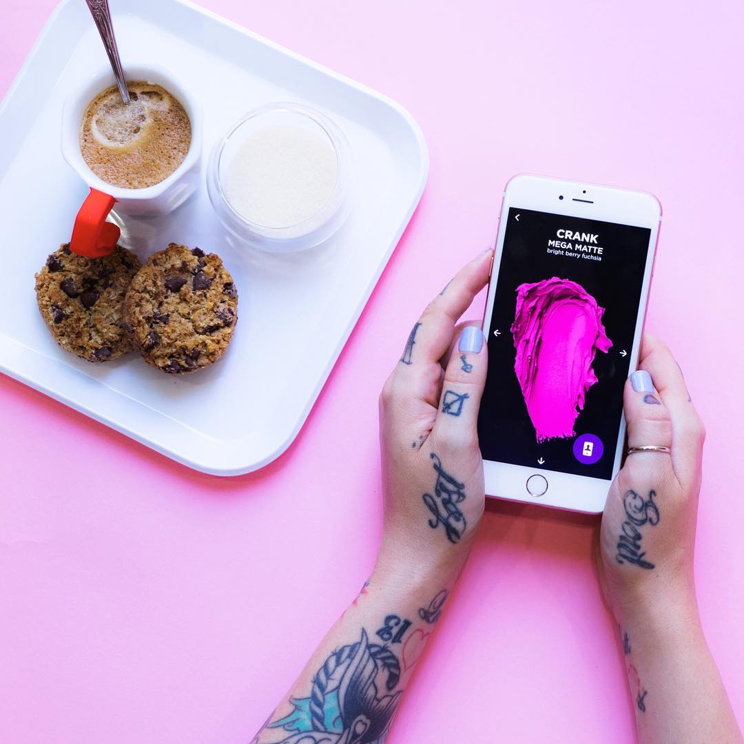 UrbanDecay's tweet photo. Try on all 100 Vice Lipsticks with the UD Vice App. Give it a try, UDers! 📷: Kristen Leanne #LipstickIsMyVice https://t.co/gLragOvGnS