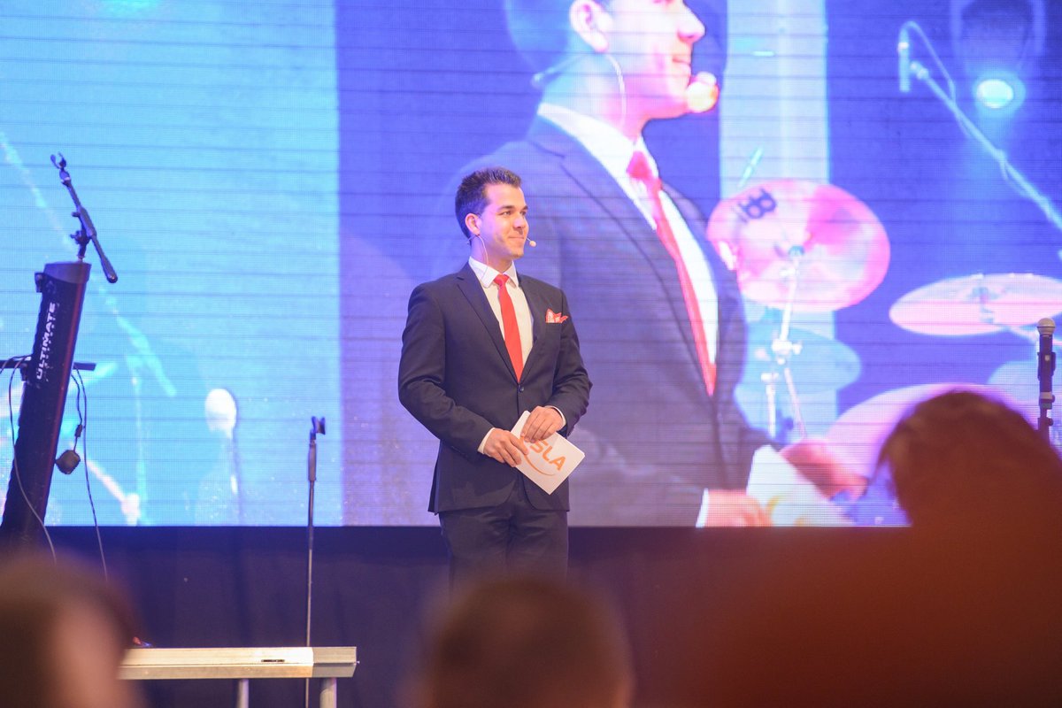 MartinMeyl's tweet photo. Mark - Profiler, Mentalmagier &amp; Moderator ... eine Empfehlung für jede Veranstaltung! https://t.co/MWJTZtWn9B