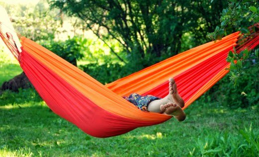 mejordebaja's tweet photo. Según la encuesta lo mejor para pillar una baja por la cara en verano es alegar una pulmonía estival. #quelohagaotro https://t.co/igw0lY2I1l
