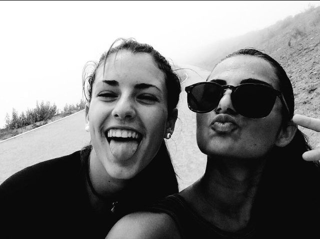 tirenArjandas's tweet photo. @africa_guevara no digo nadaaaa pero los dias pasan y queda menos para el reencuentro!! #compidealcohol #compidetodo https://t.co/yjPPCANUlz