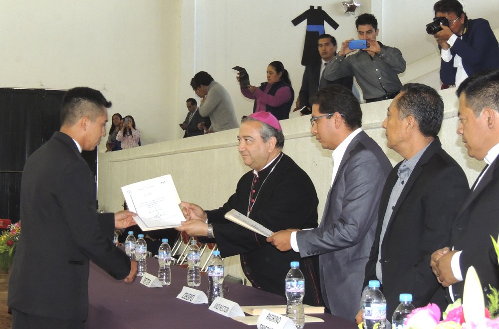 MonsFranciscoMB's tweet photo. "Ustedes han escogido la mejor parte y nadie se las quitará"
#SeminariodeTlaxcala
 https://t.co/rjVlC941fC https://t.co/zY0mUqeB1p